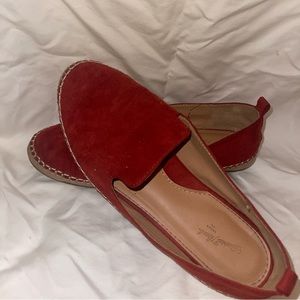 Universal Thread slip on shoes size 9